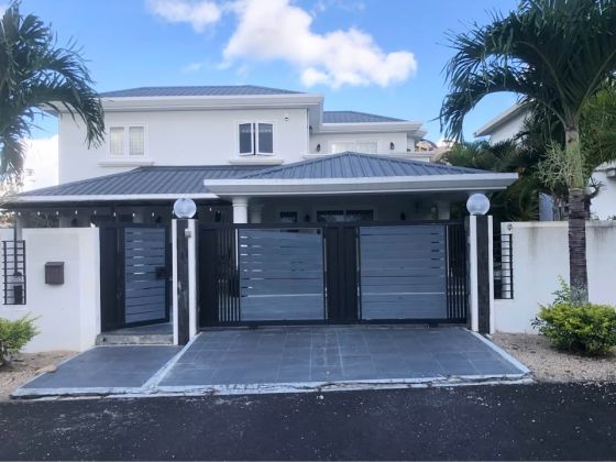 Fully furnished house for rent in Morc. At the End of the World, Ebony