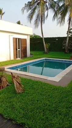 Cocody Riviera golf versant une bonne villa avec piscine en vente