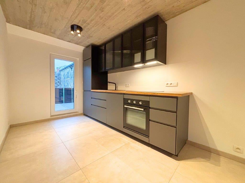 Belgique 6880 Bertrix : bel appartement duplex, 1 chambre, terrasse.