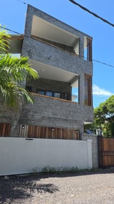 ÉLÉGANT APPARTEMENT AU 1ER ÉTAGE À LOUER DANS ...