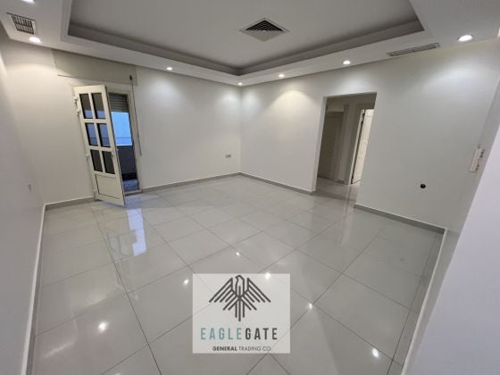 Abu Fatira, nice 3 bedroom apartment with small balcony