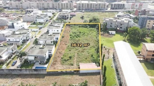 Land for sale, 3632 m², Cocody Angré Bessikoi 