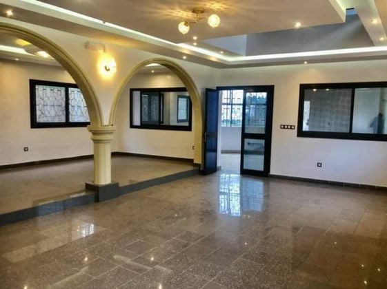 DUPLEX 4 CHAMBRES A LOUER  A BASTOS