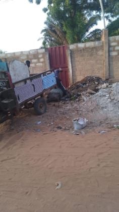 Terrain clôturé de près de Ÿ de lot en vente ...