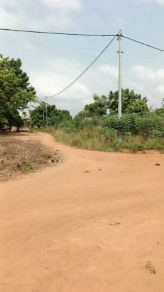 02 lots collés angle rue en vente à AGOÈ ...