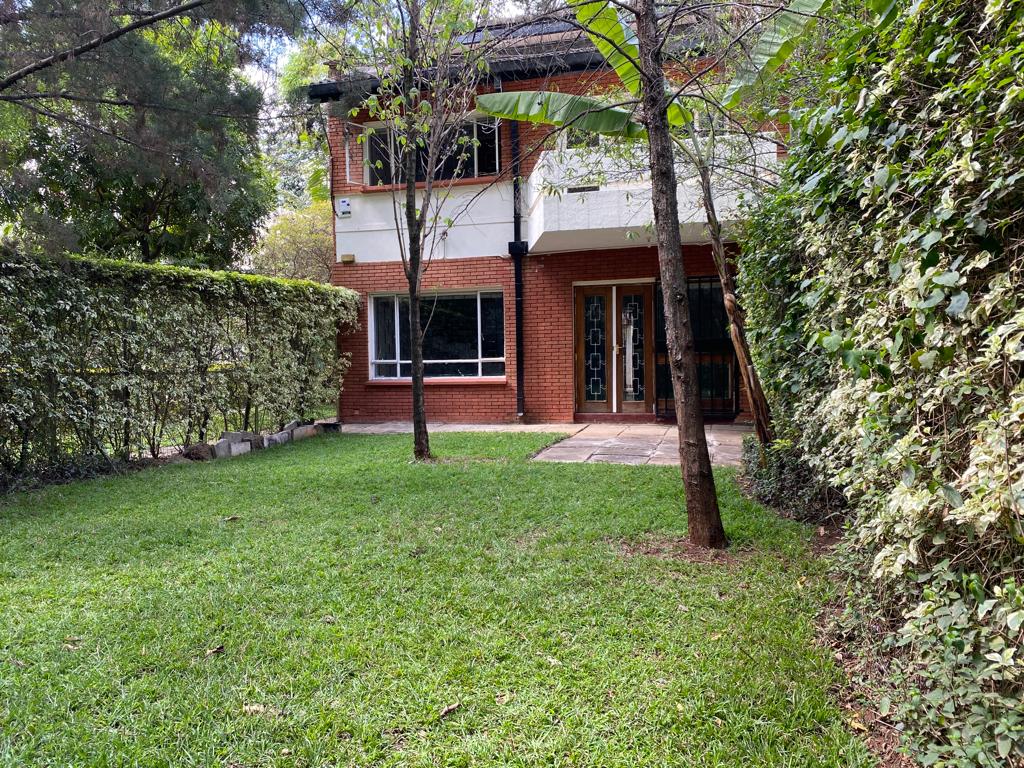 &#55357&#56525 KILIMANI | SE ALQUILA &#55356&#57313 Amplio dúplex de 3 habitaciones &#55357&#56496 Alquiler: KSh 135,000 por mes