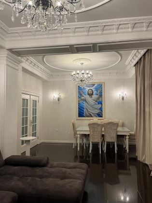 Sea view !! FIRST LINE. 2 bedroom apartment for rent in White city.