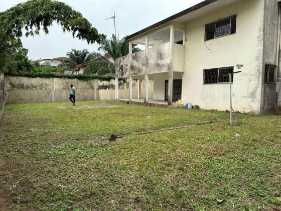 7-room duplex villa for sale in Cocody Riviera 3, Cité Hibiscus 