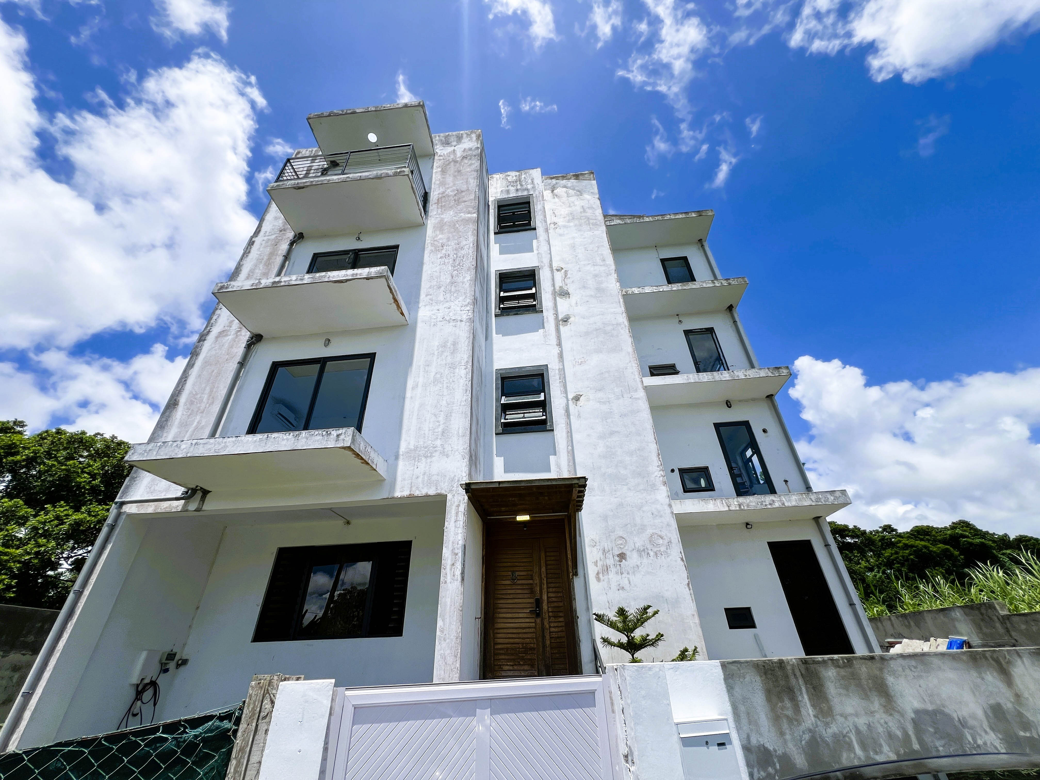 FOR RENT - 2-BEDROOM APARTMENT - HIGHLANDS