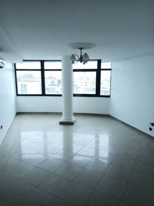 BEAU STUDIO A LOUER A BESSENGUE 