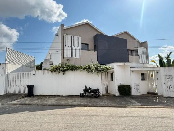 Cocody riviera3 location beau duplex 6pièces 