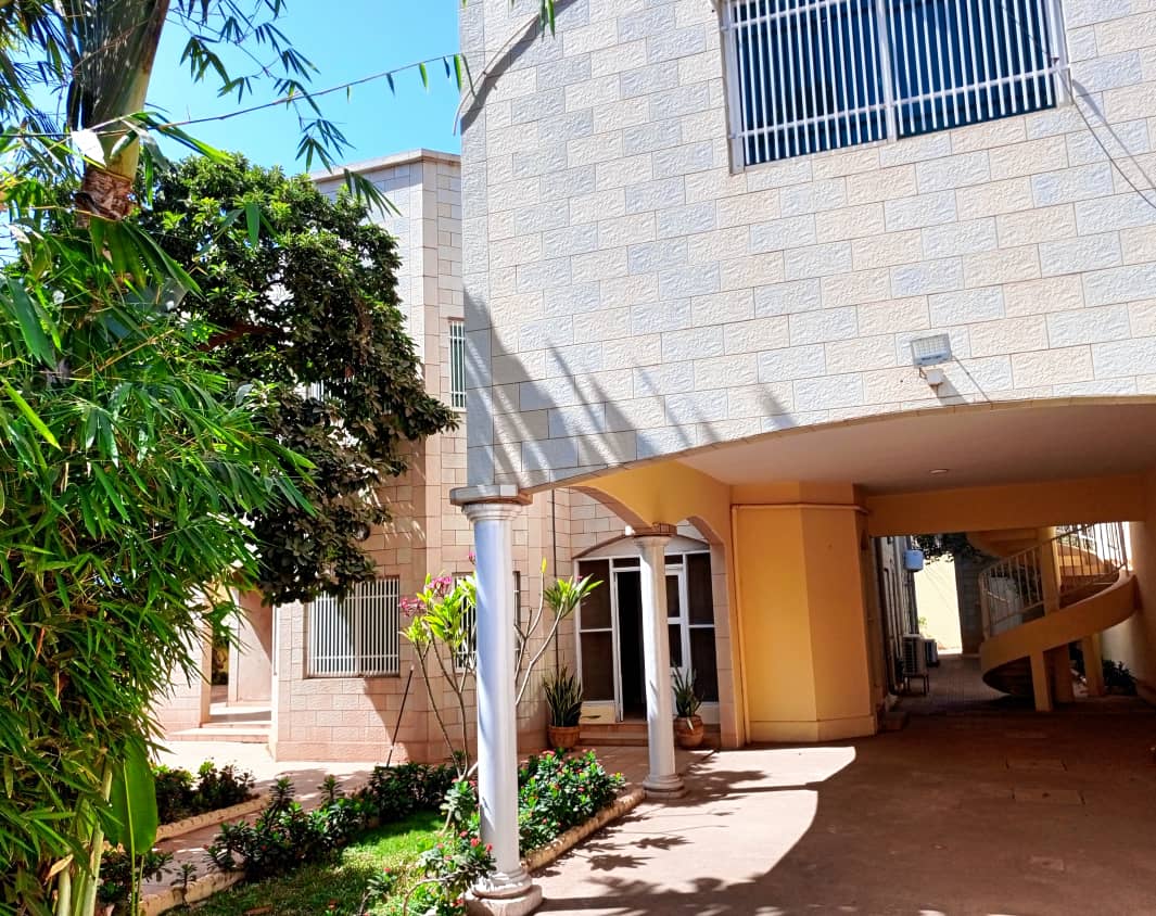 Duplex de standing à louer à l'aci 2000