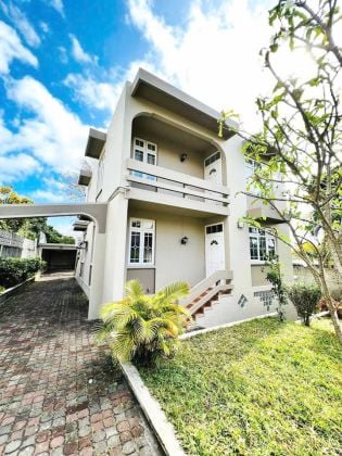 Luxury fully furnished apartment for rent in Quatre-Bornes