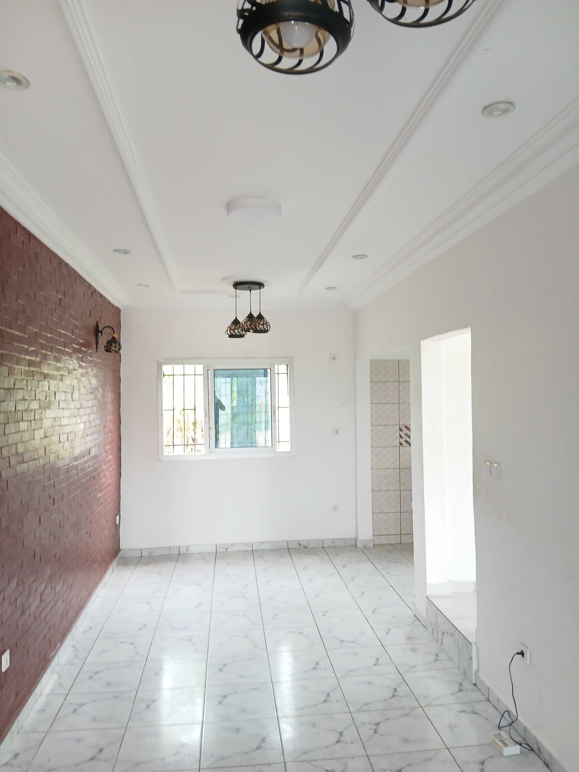 APPARTEMENT EN DUPLEX DE TROIS CHAMBRE A LOUER A BONABERI BONASSAMA