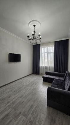 1 bedroom newly renovated near Port Baku and Crescent Mall 