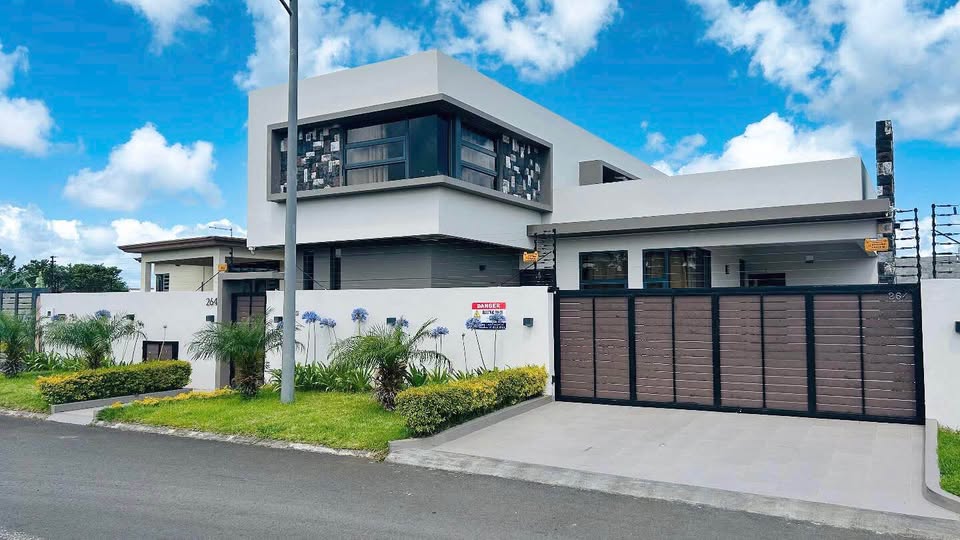 Fully furnished 4-bedroom house for rent in Highlands