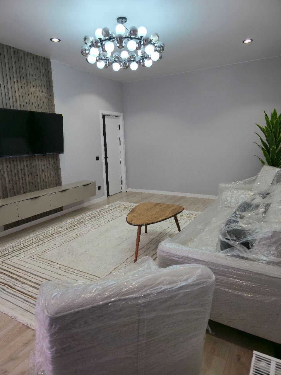 Gorgeous 3 bedrooms apartment of 124 m2 with 2 open balconies