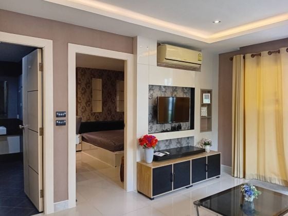 Condo 51 sqm Conner for Rent, 13,500 baht Close to South Pattaya. 