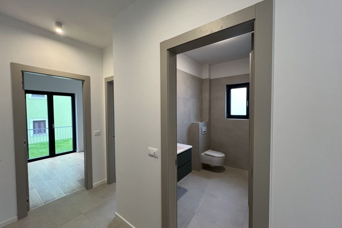 Luxury Apartment With Private Pool And Garden Next To Cape Kamenjak