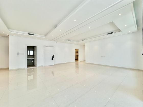 Five bedrooms spacious floor for rent in Fnaitees