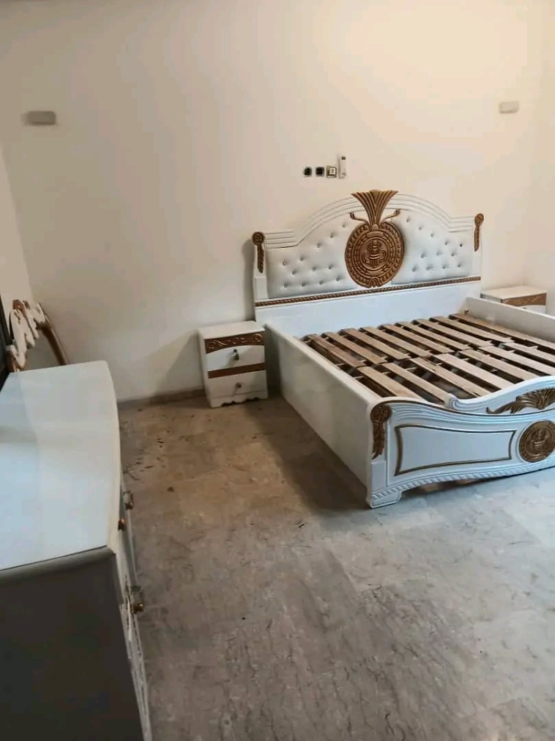 Superbe et magnifique villa duplex avec Piscine sur 1200 m² angle rues à Adidogomé Balissimé (LOMÉ-TOGO)