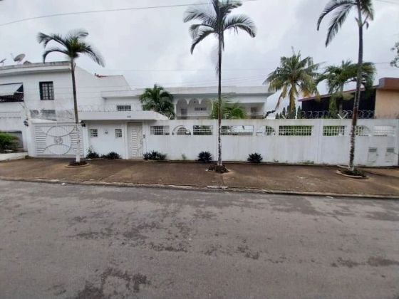 2 PLATEAUX VALLON proximité  JARDIN PUBLIC vente duplex ...