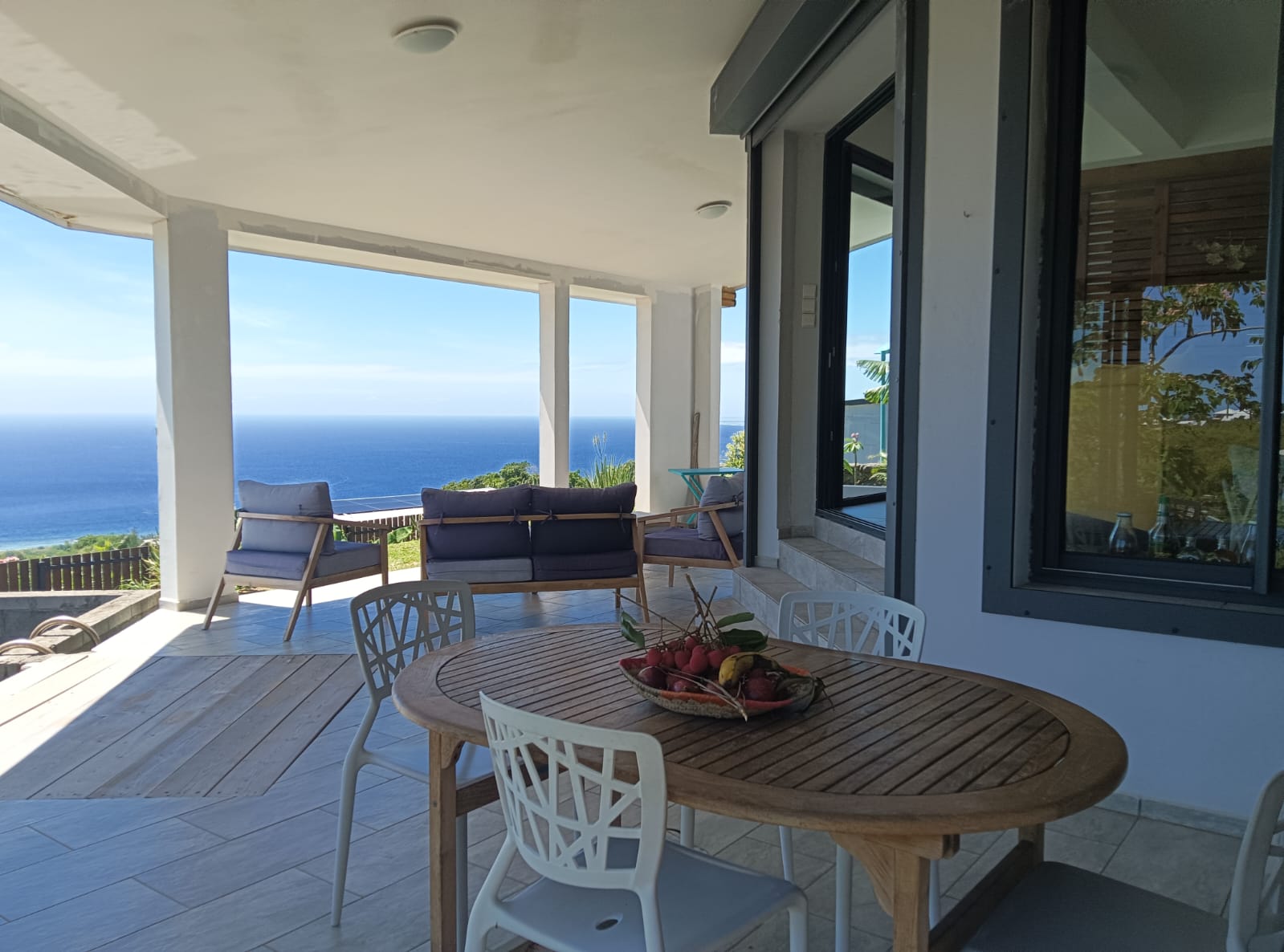 T2 VUE MER AVEC TERRASSE ET JARDIN ST LEU