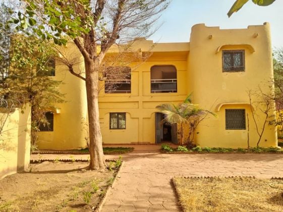 Bâtiment à usage d'habitation ou commercial à louer ...