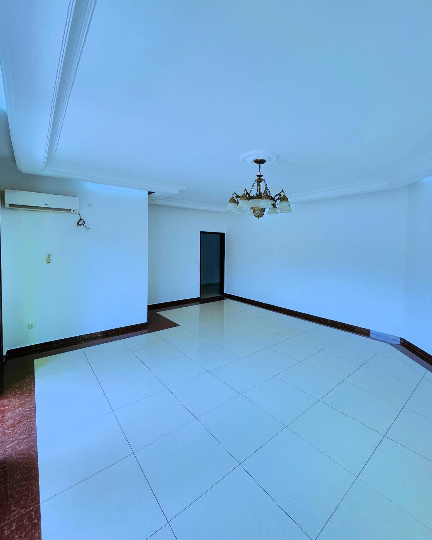 APARTAMENTO DE 2 HABITACIONES EN ALQUILER EN BASTOS