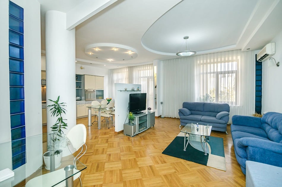 2 BDR flat for rent in city center, boulevard area