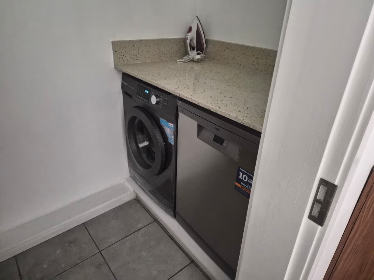 FOR RENT 3-BEDROOMS - FIRST FLOOR APARTMENT @ ROCHES NOIRES