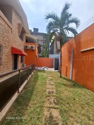 Superbe Villa Duplex avec Piscine à Cocody Angré 8ème ...