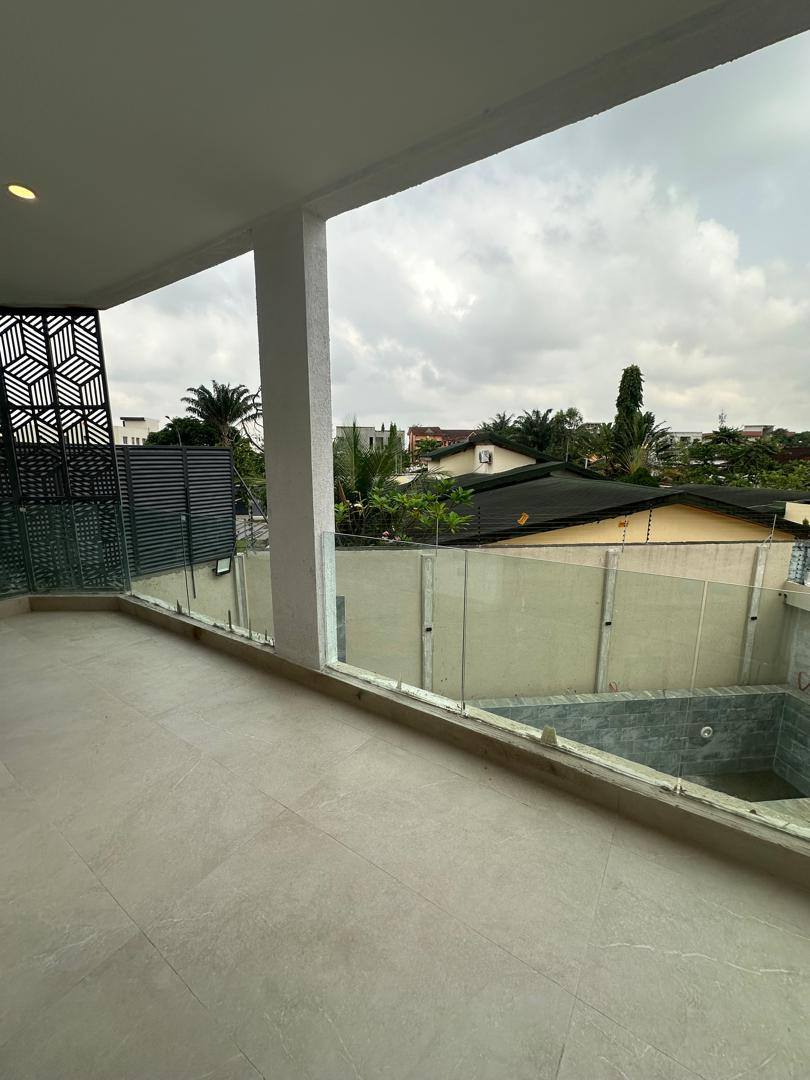 RIVIERA 3 CITÉ ACAJOU près carrefour Mel location neuve duplex 5pièces.