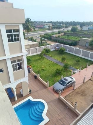 HÔTEL À VENDRE AU TOGO, Lomé, Avepozo (600 millions ...