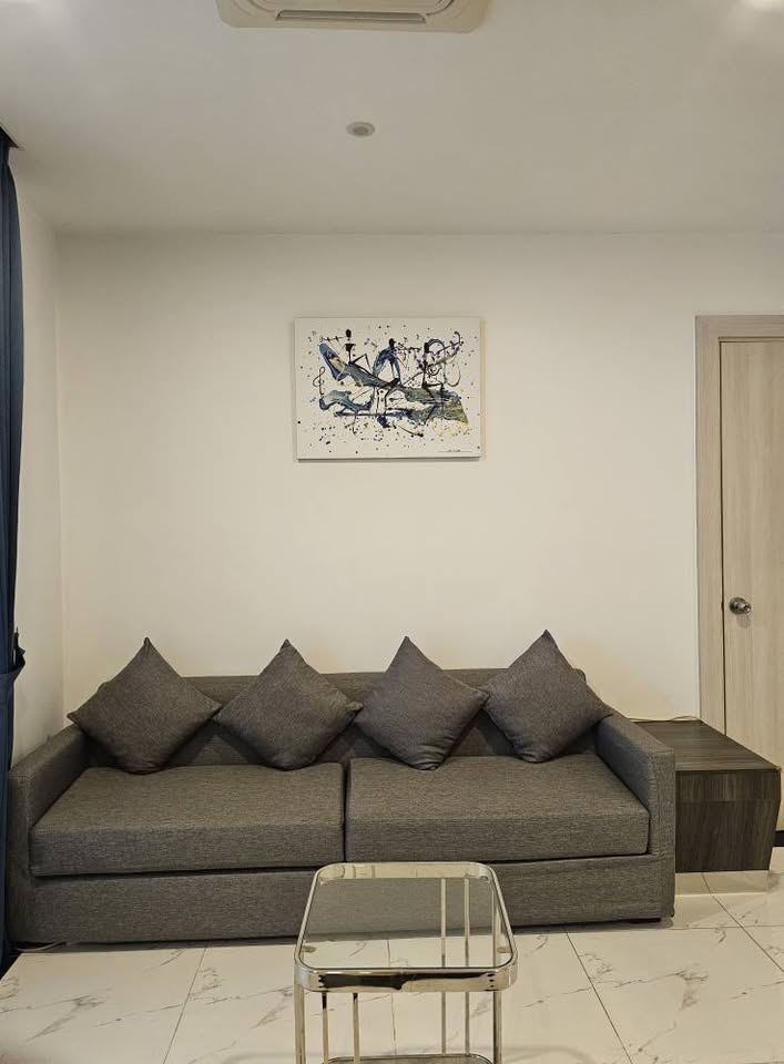 best price 1 bedroom and 1 bathrooms for rent , skimming pool , gym