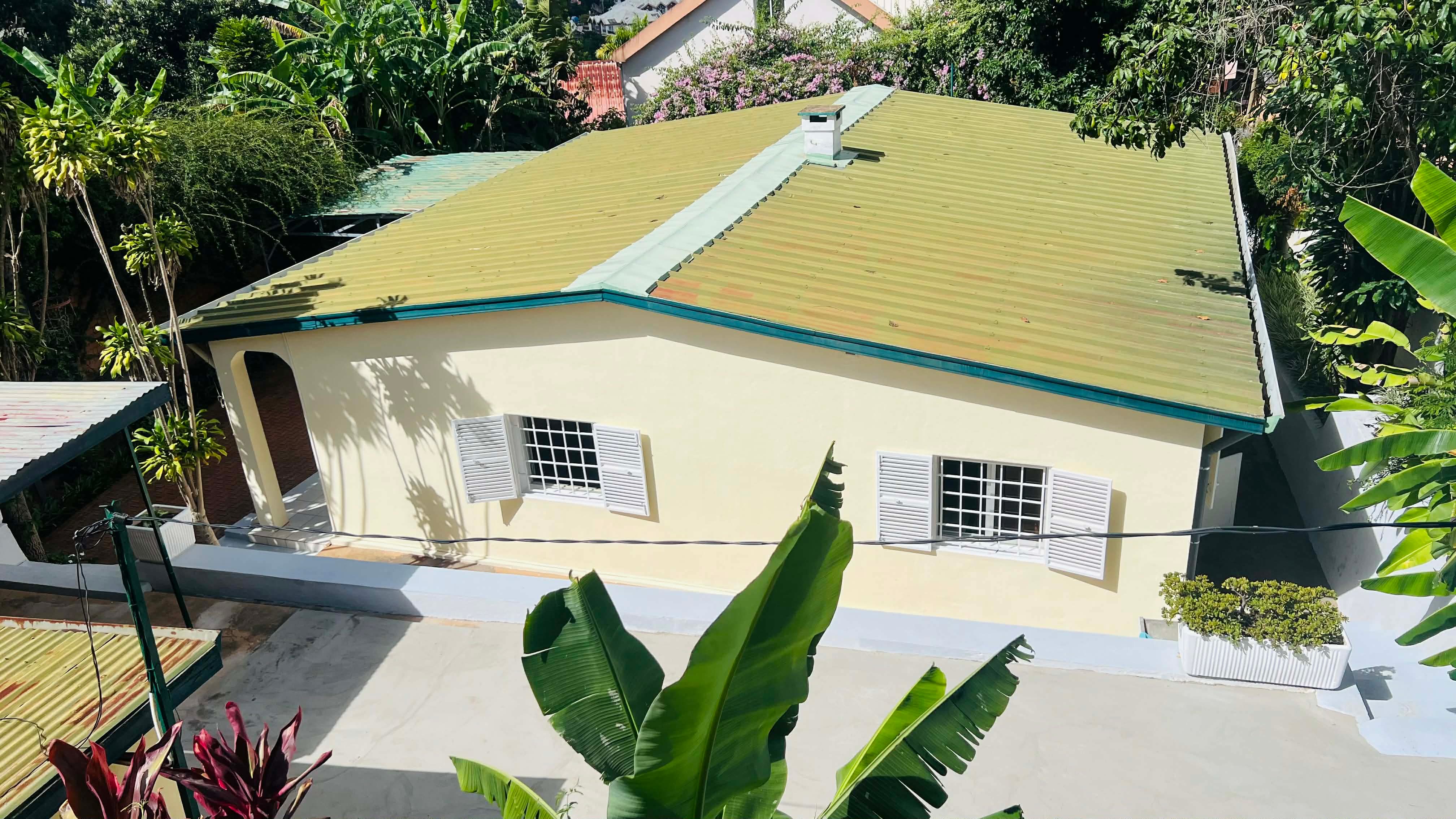 Villa basse à louer Ambatobe