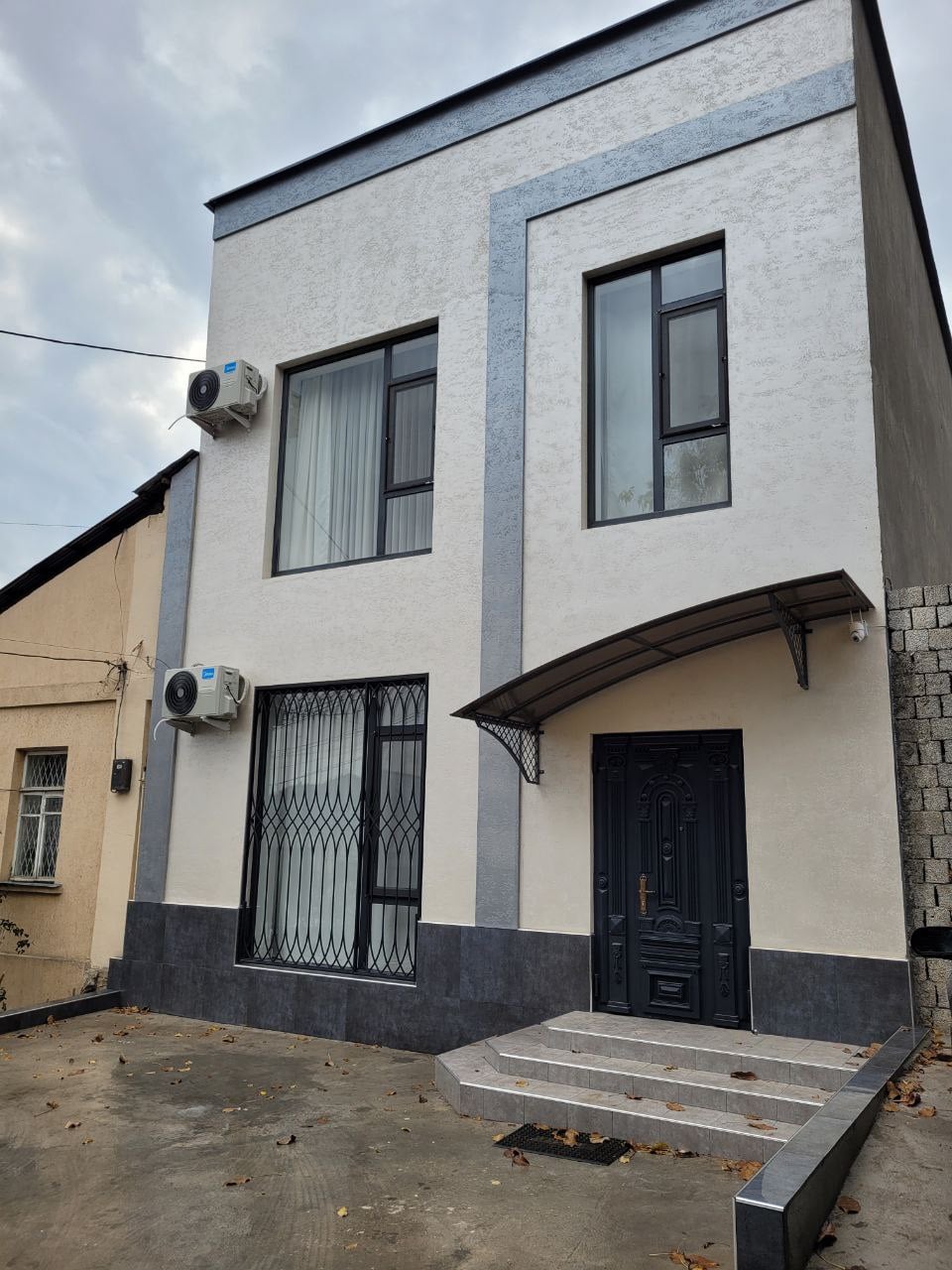 Brand new 3 bedrooms house of 140 m2 at Lunacharsky Center