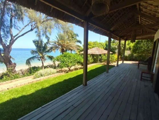 Villa d'Exception en Front de Mer – Mangily Plage