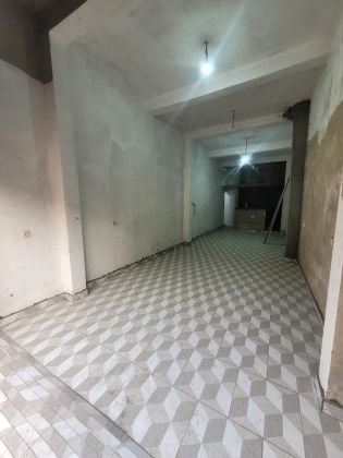 Magnifique et Vaste Espace Commercial à louer à Biyem-Assi