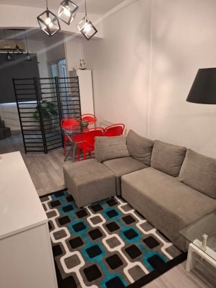 MODERN FLIC EN FLAC GEM: 2BR + POOL + 15 MINS TO BEACH