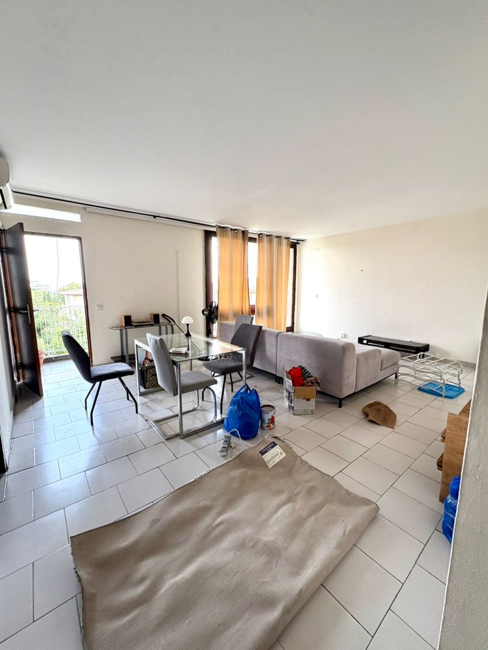 Jolie appart de 2 pièces à Cocody centre en location