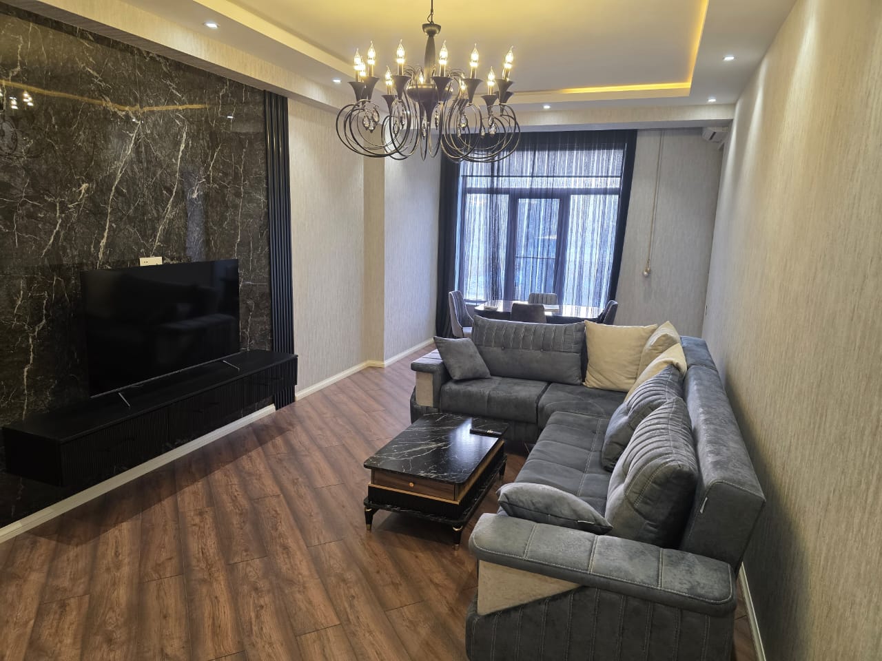 1 bedroom newly renovated close to Damirchi Plaza & Port Baku 