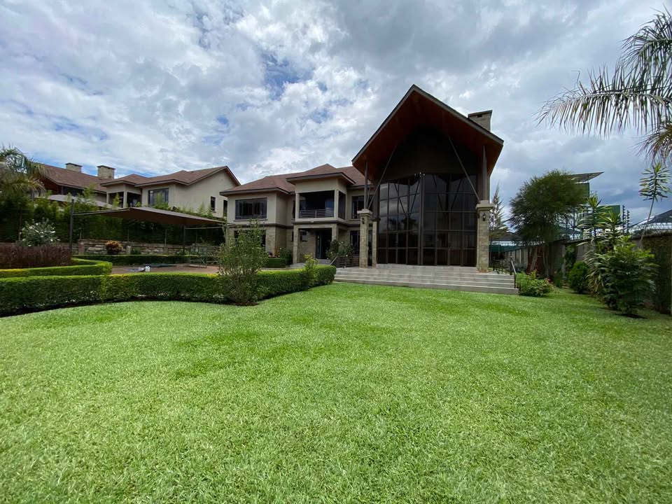 TO LET | RUNDA, NAIROBI  &#55356&#57313 5-Bedroom House in a Gated Community