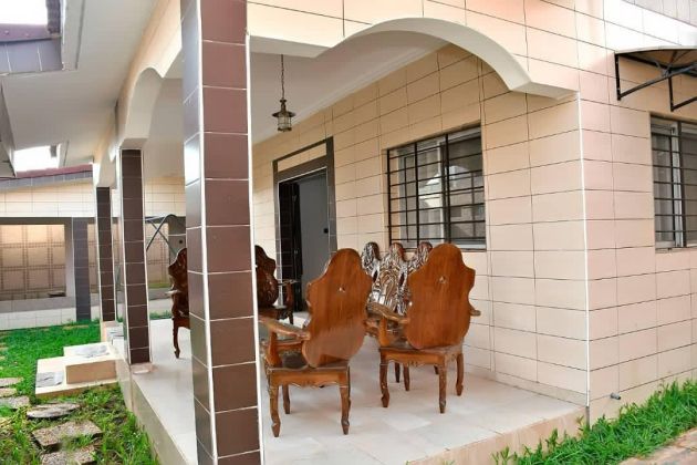 Duplex de 7 pièces à louer à Bassam cité ...