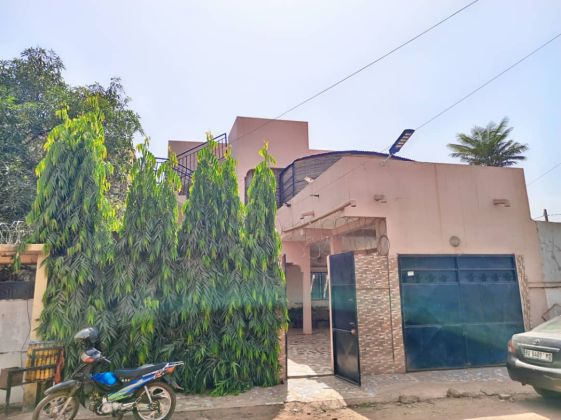 Maison en duplex à vendre au début de ...