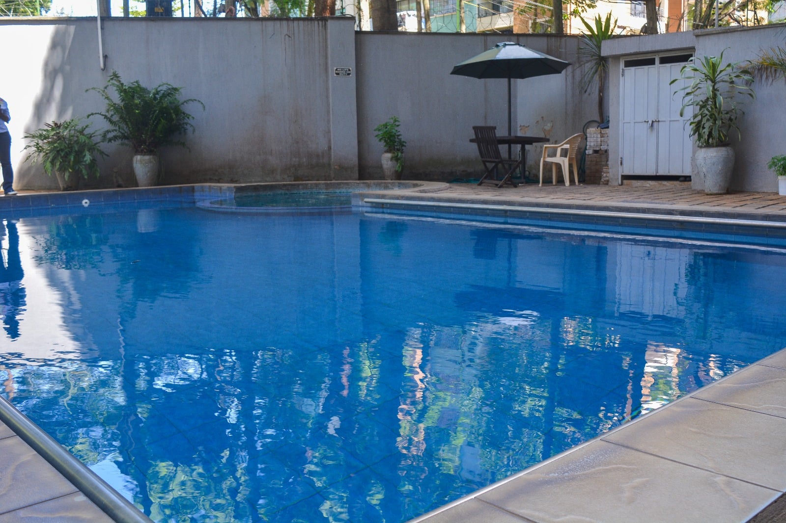 3-Bedroom Apartments for Sale – Kileleshwa  Available are two spacious 3-bedroom apartments in the prestigious Kileleshwa area, offering comfort, privacy, and beautiful views.