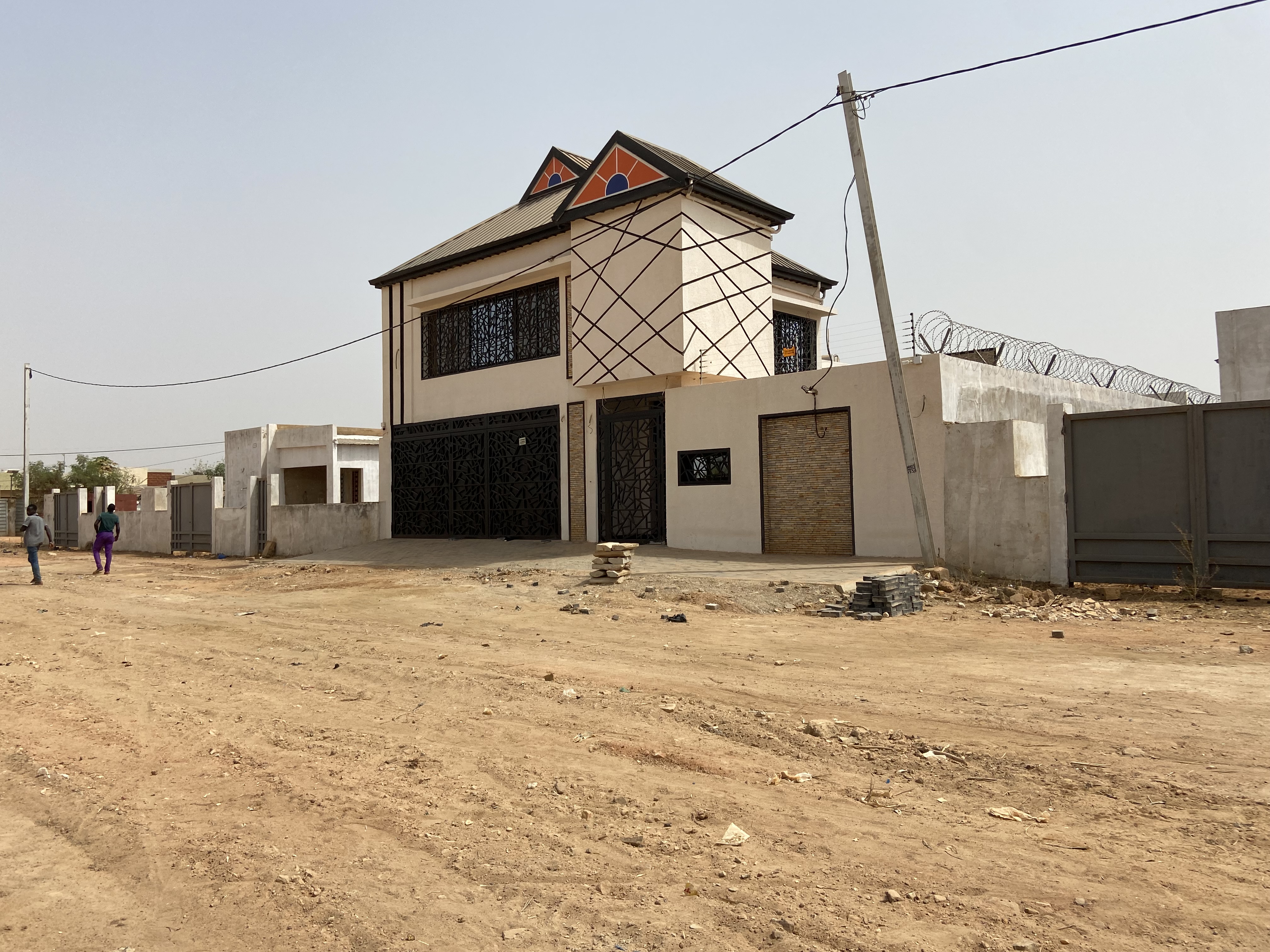 DUPLEX HAUT STANDING NEUF DE 6 PIÈCES EN LOCATION À LA CITÉ DIASPORA – PERFECTOR IMMOBILIER