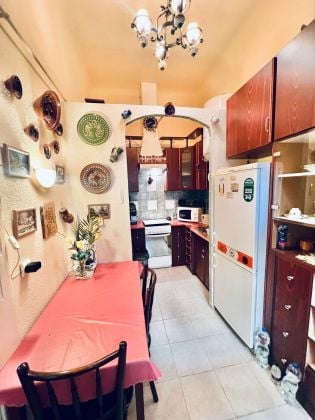 Cozy and cheap studio apartment for sale near Orczy tér Budapest ...