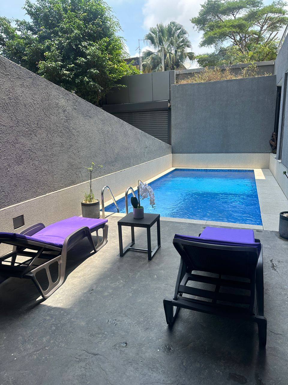 Zone4 rue de canal location bel F3 haut standing ( piscine)