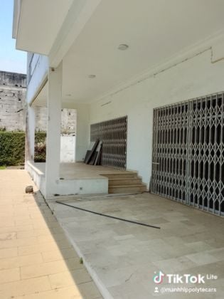 Rental of a duplex villa with swimming pool for professional use